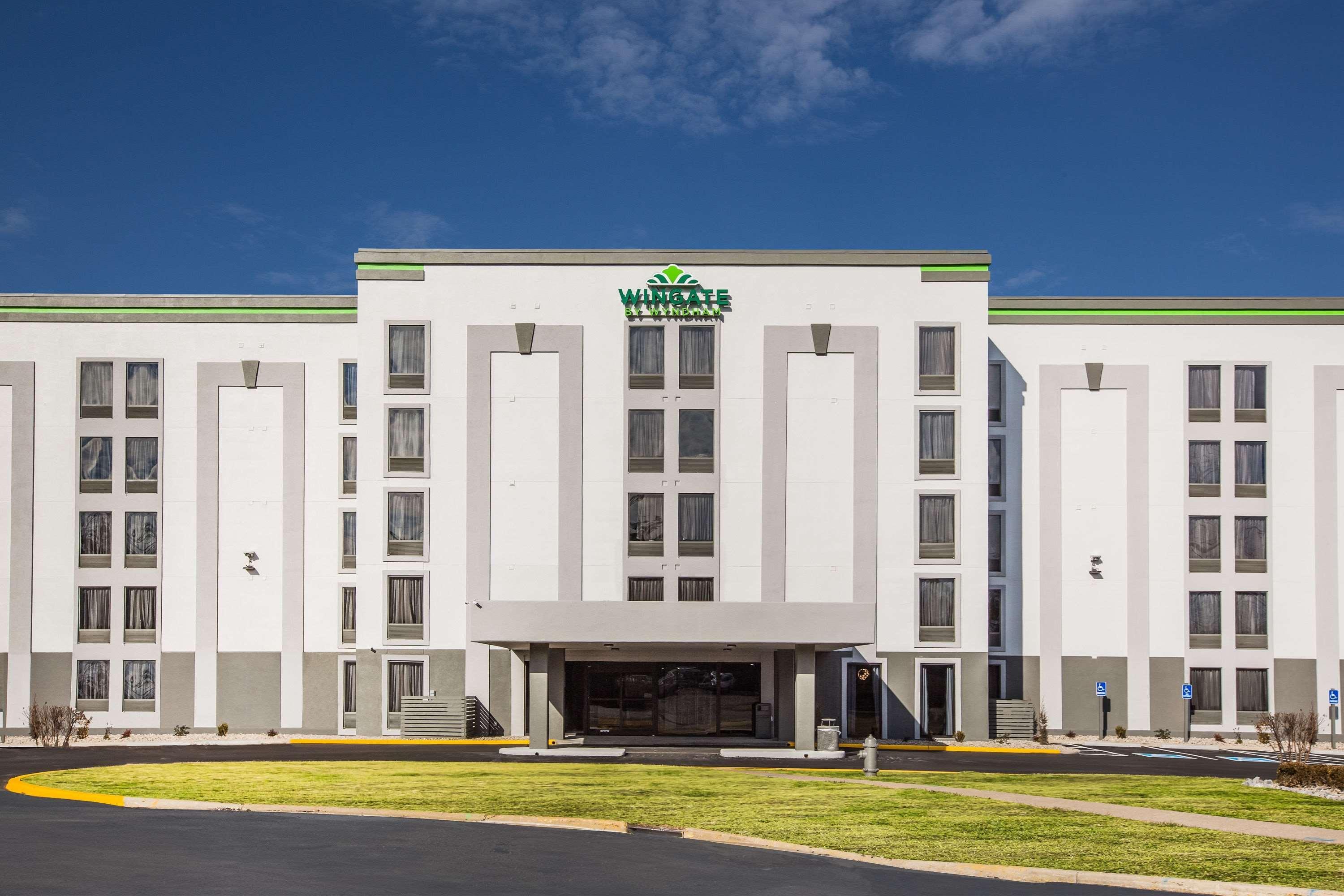 Wingate By Wyndham Louisville Airport Expo Center Exteriör bild