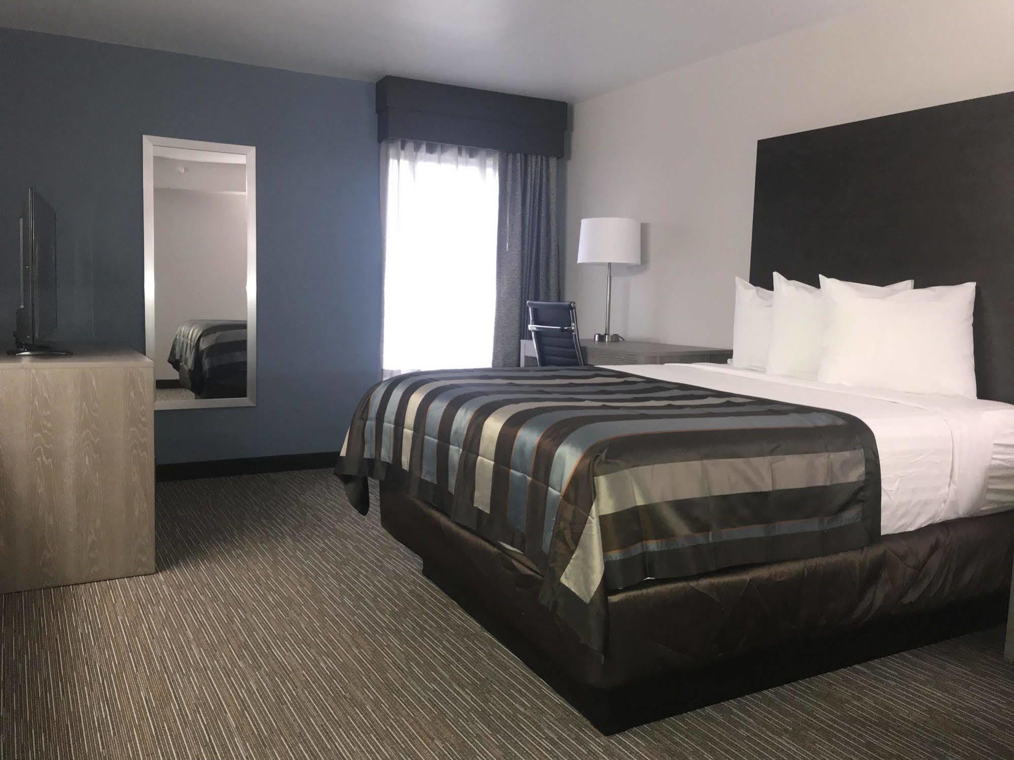 Wingate By Wyndham Louisville Airport Expo Center Exteriör bild